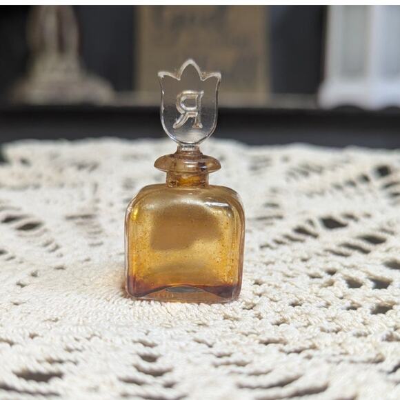 Vintage Replique by Raphael Paris Small Perfume Bottle, Empty, Pre-Owned, - Picture 2 of 3